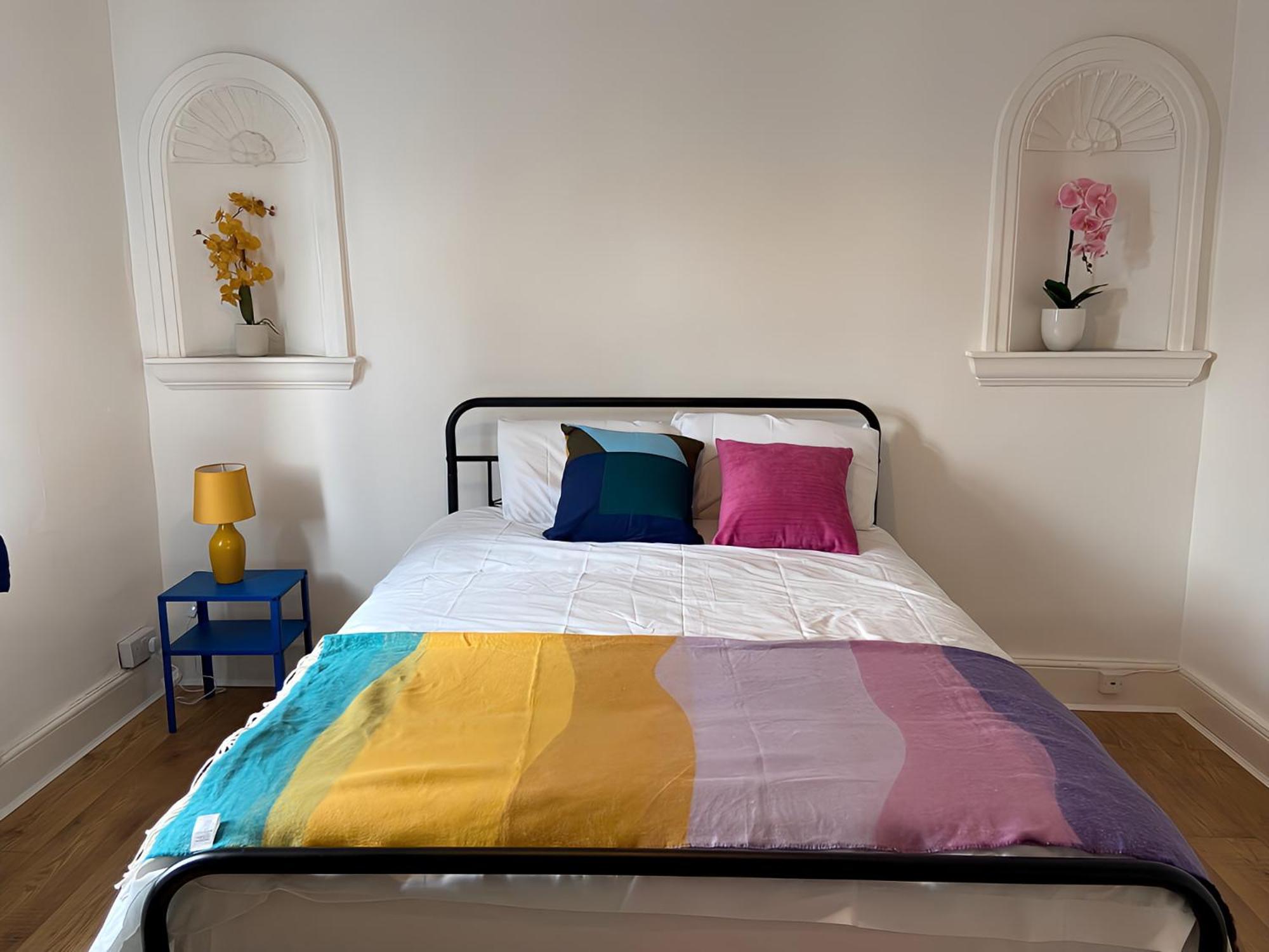 4-Bedroom Home - Perfect For Those Working In Bridgend - By Tailored Accommodation Esterno foto